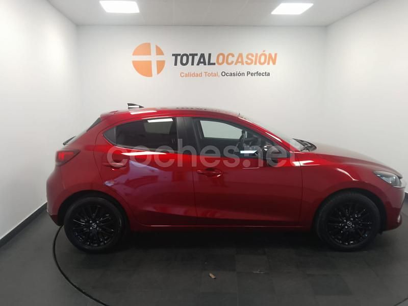 Usado Mazda 2 Homura-Line 90 CV (66 kW) 2022 Rojo Berlina
