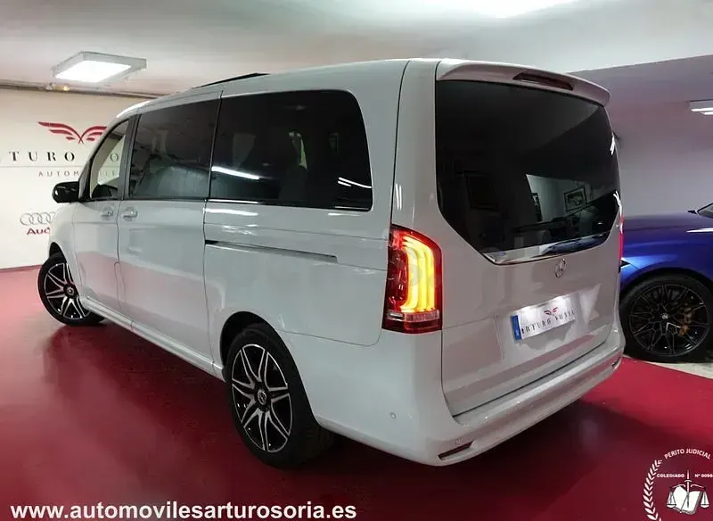 Usado Mercedes V300 Exclusive 239 CV (175 kW) 2021 Blanco Monovolumen