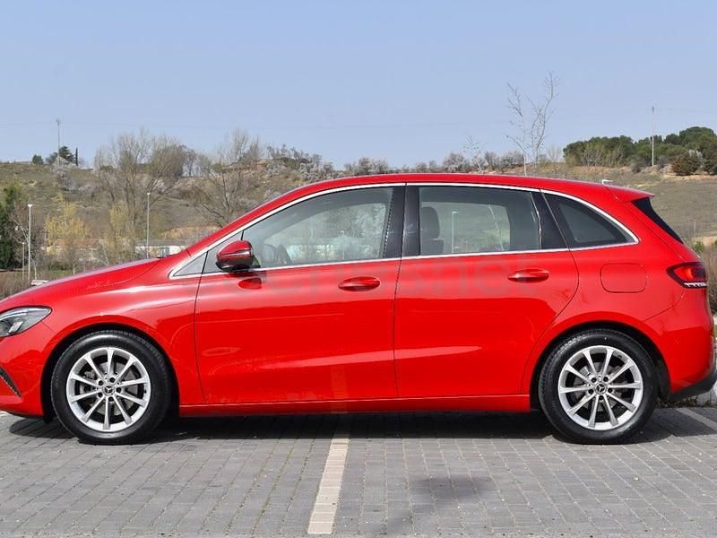 Usado Mercedes B200 150 CV (110 kW) 2019 Rojo Monovolumen