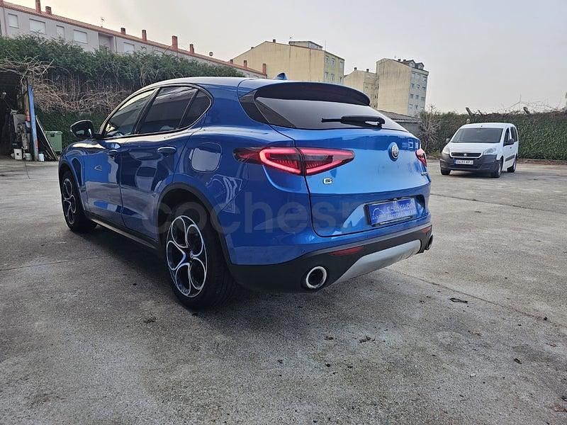 Usado Alfa Romeo Stelvio Executive 210 CV (154 kW) 2020 Azul SUV