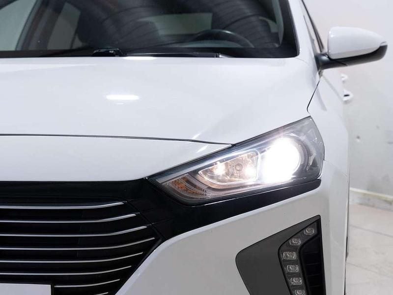 Usado Hyundai Ioniq 141 CV (103 kW) 2019 Blanco Utilitario