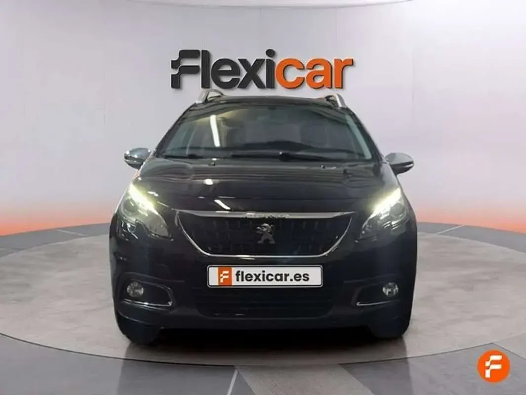 Usado Peugeot 2008 Access 82 CV (60 kW) 2017 Negro SUV