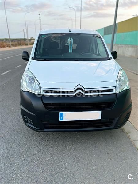Usado Citroën Berlingo Live 75 CV (55 kW) 2018 Blanco Monovolumen