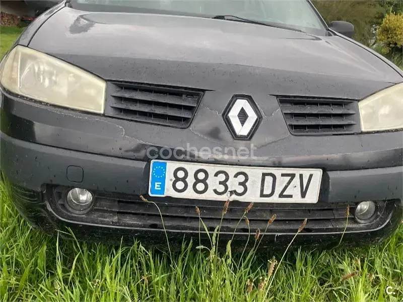 Usado Renault Mégane Expression 105 CV (77 kW) 2006 Negro Berlina