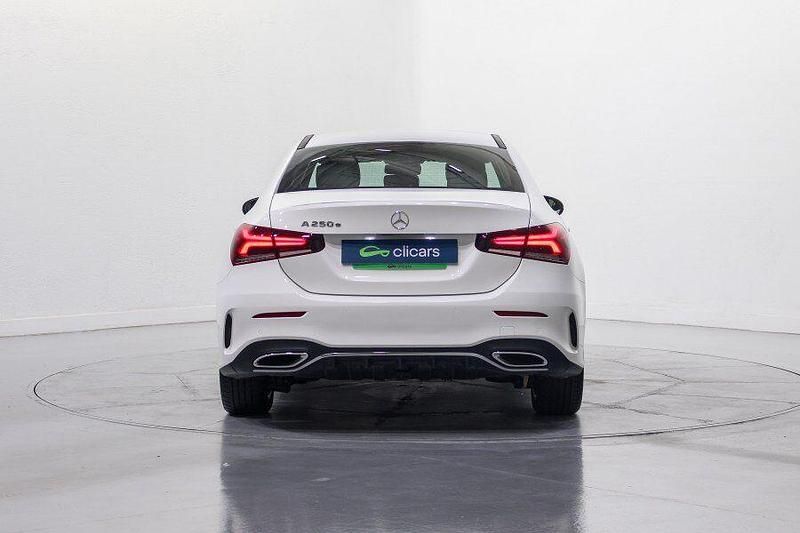 Usado Mercedes A250 218 CV (160 kW) 2021 Blanco Berlina