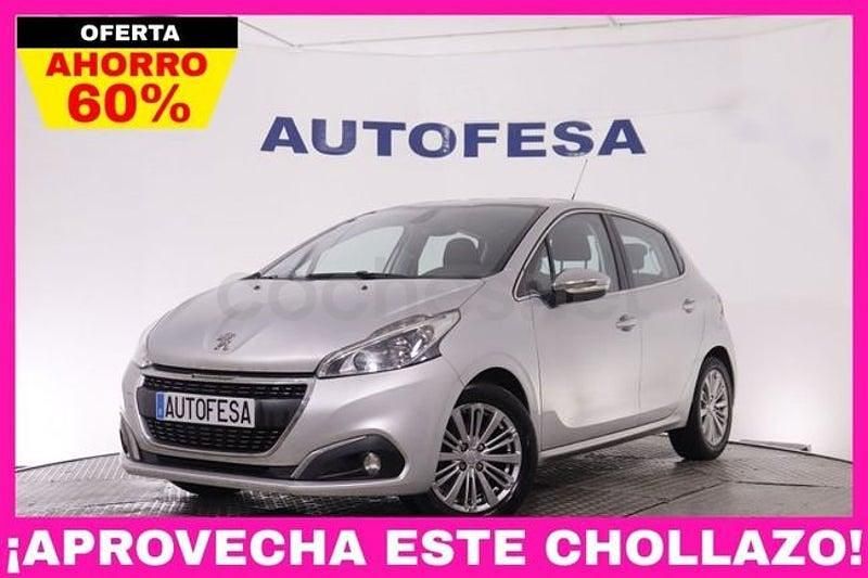 Usado Peugeot 208 Allure 82 CV (60 kW) 2018 Gris Utilitario