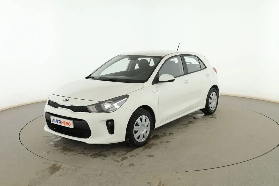 Usado Kia Rio 85 HP (62 kW) 2020 Sedan