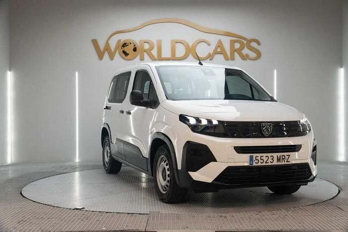 Usado Peugeot Rifter Business-Line 102 CV (75 kW) 2024 Monovolumen
