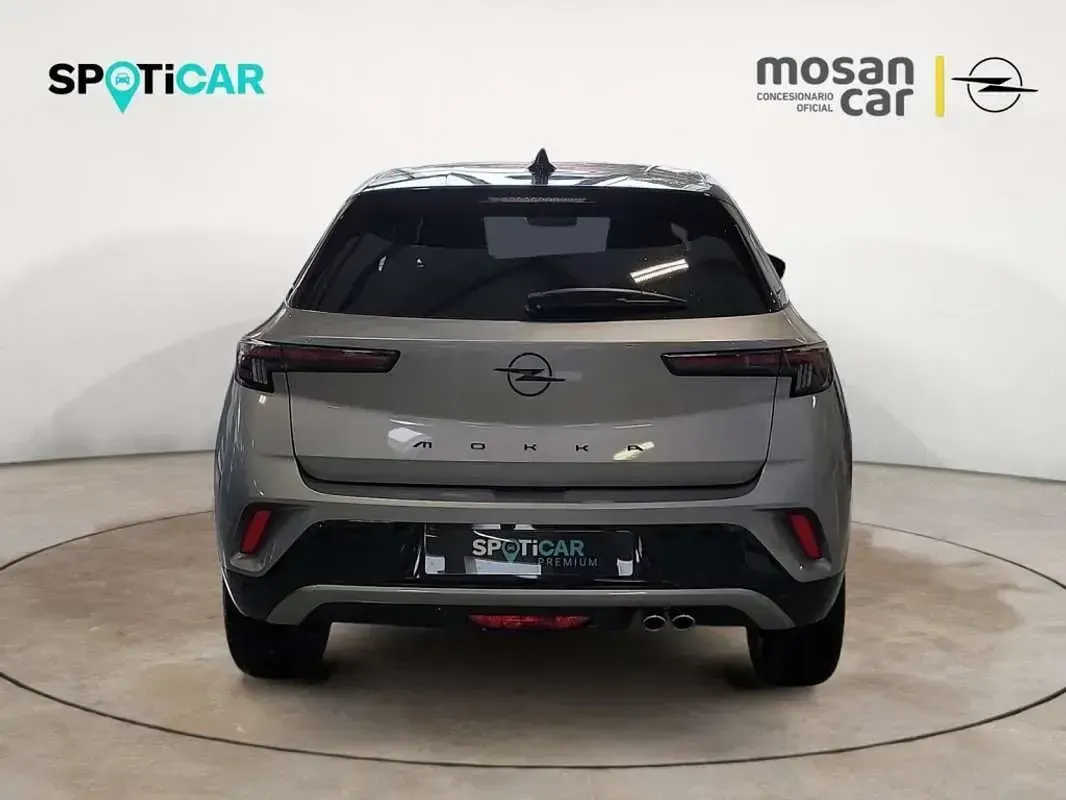 Usado Opel Mokka 136 CV (100 kW) 2025 Gris SUV