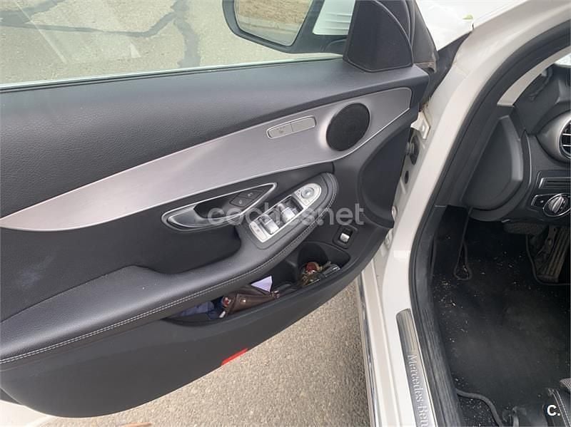 Usado Mercedes C220 170 CV (125 kW) 2019 Blanco Familiar