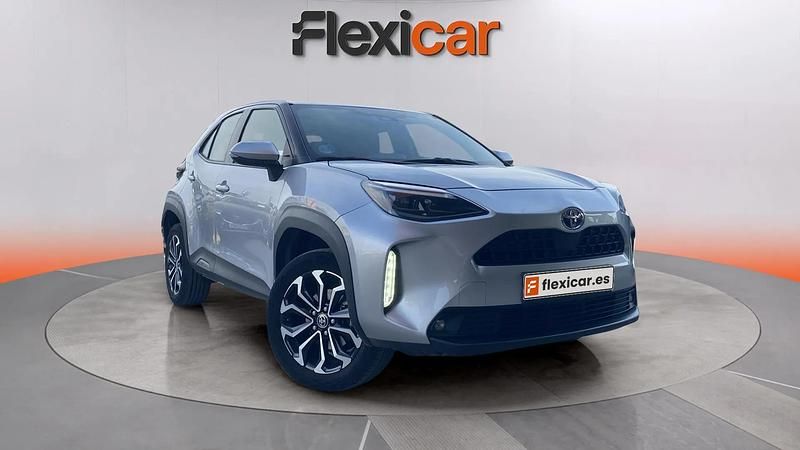 Usado Toyota Yaris Hybrid Active 116 CV (85 kW) 2024 Gris