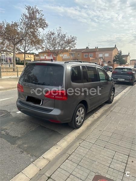Usado VW Touran Edition 105 CV (77 kW) 2011 Gris / plata Monovolumen