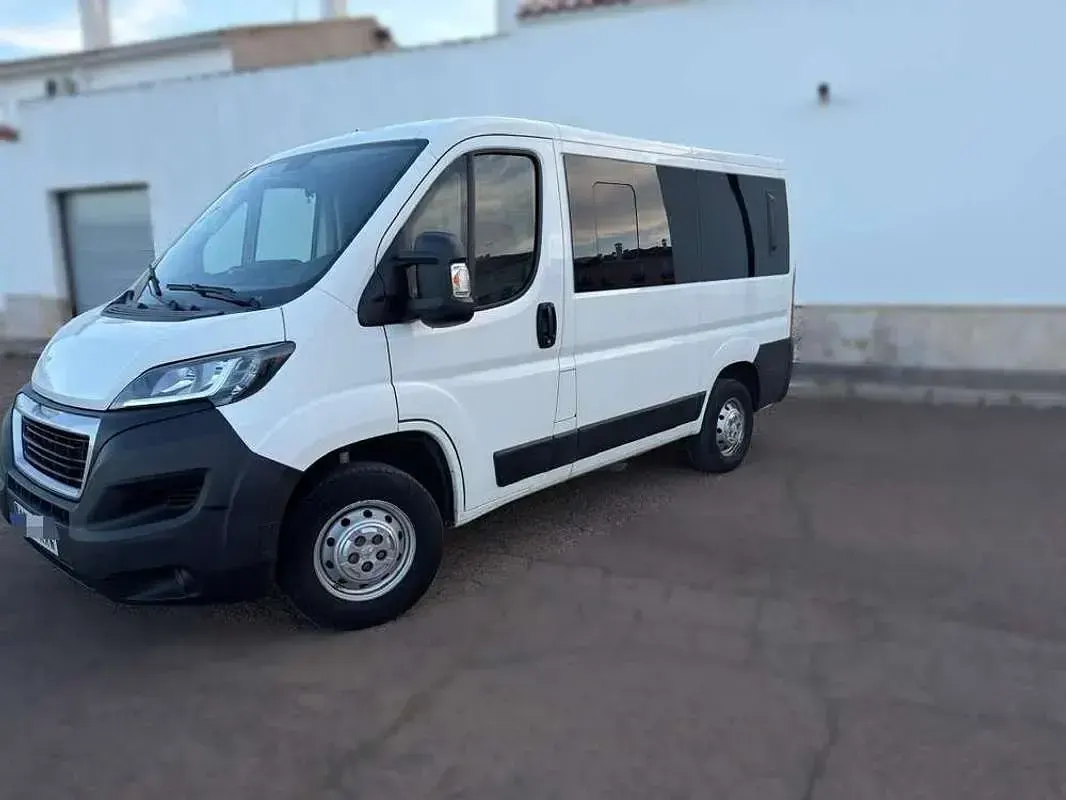 Usado Peugeot Boxer S 140 CV (102 kW) 2020 Blanco Van