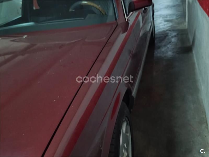 Occasion Mercedes E300 231 PK (169 kW) 1991 Rood Sedan