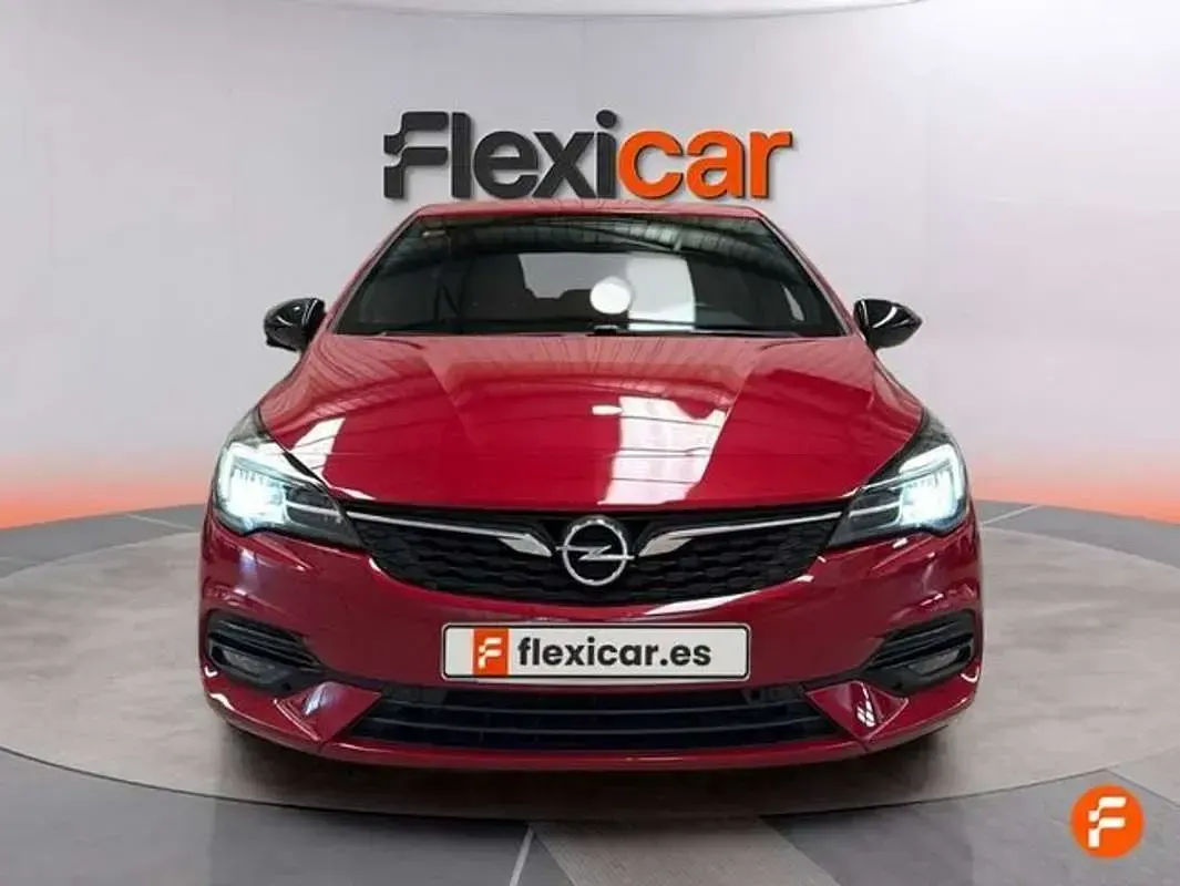 Używany Opel Astra Design & Tech 110 KM (80 kW) 2021 Czerwony Hatchback