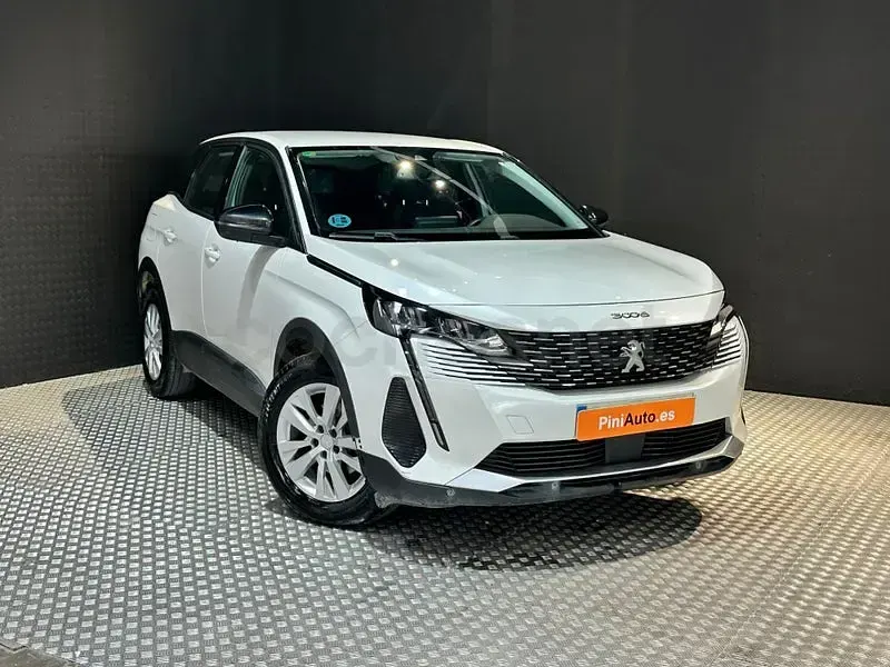 Usado Peugeot 3008 Active 130 CV (95 kW) 2022 Blanco SUV