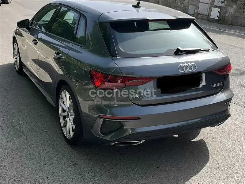 Usado Audi A3 S-Line 150 CV (110 kW) 2023 Gris / plata Berlina