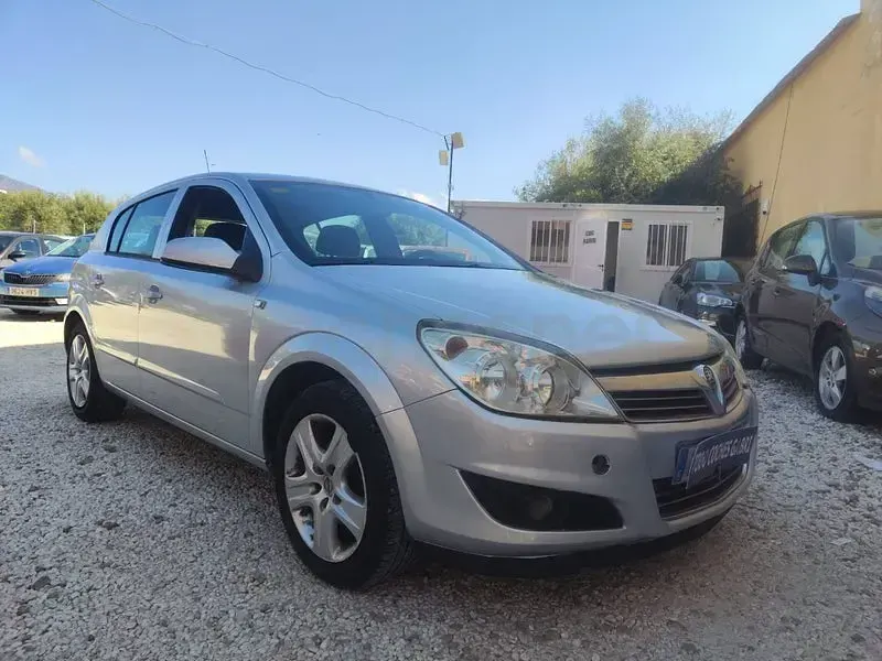 Brugt Opel Astra Cosmo 115 HK (84 kW) 2009 Grå Sedan