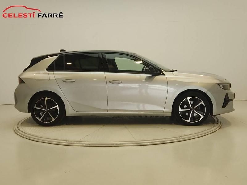 Usado Opel Astra 130 CV (95 kW) 2024 Gris Berlina