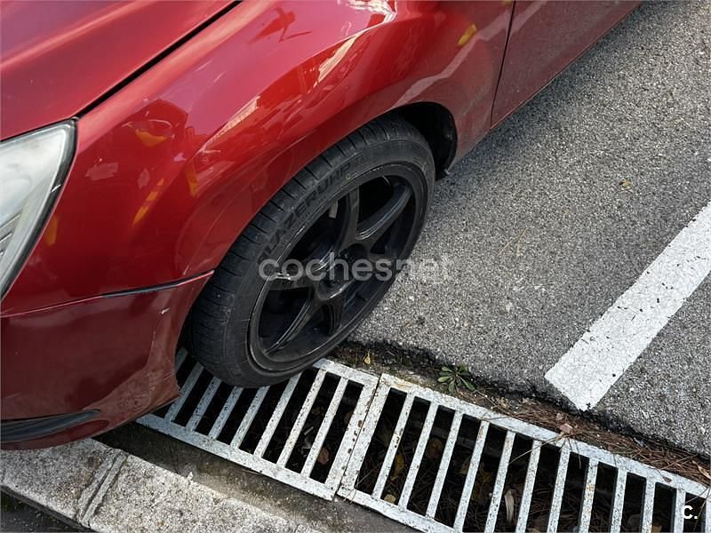 Usado Ford Focus Titanium 90 CV (66 kW) 2009 Rojo Berlina