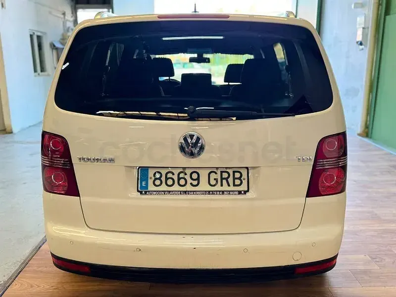 Usado VW Touran Advance 105 CV (77 kW) 2009 Blanco Monovolumen