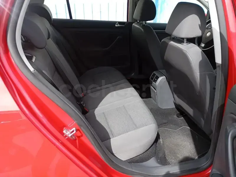 Usado VW Golf VI Highline 105 CV (77 kW) 2008 Rojo Utilitario