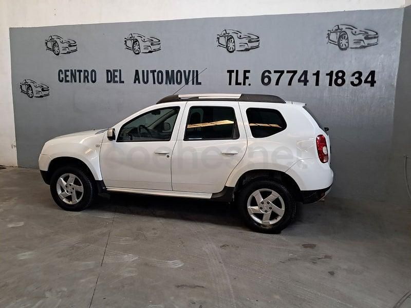 Usado Dacia Duster Lauréate 105 CV (77 kW) 2011 Blanco SUV