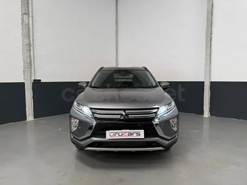 Usado Mitsubishi Eclipse Cross Motion 163 CV (119 kW) 2019 Gris / plata SUV