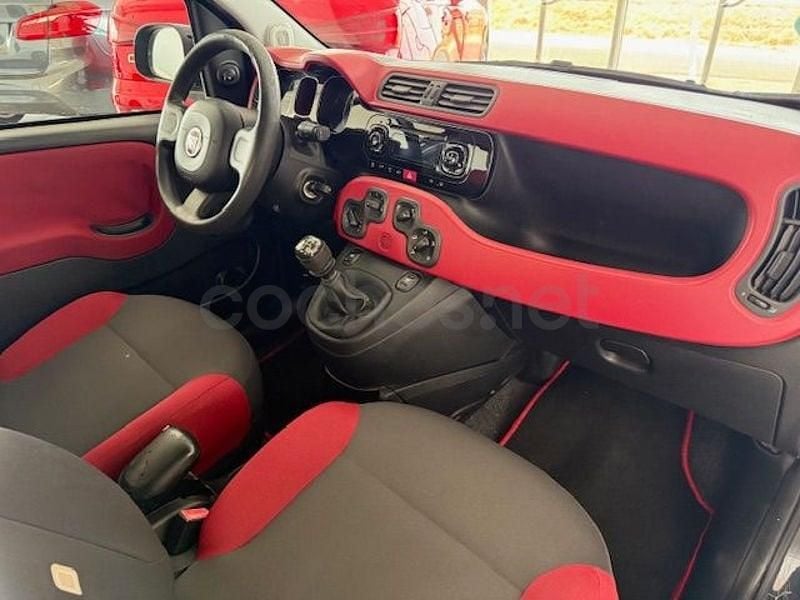 Usado Fiat Panda Lounge 69 CV (50 kW) 2013 Negro Utilitario