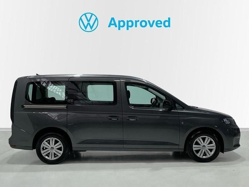 Usado VW Caddy Maxi 102 CV (75 kW) 2025 Gris Monovolumen