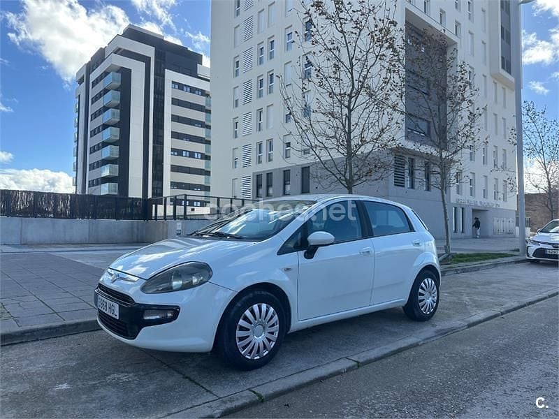 Usado Fiat Punto Lounge 69 CV (50 kW) 2012 Blanco Utilitario