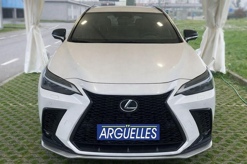 Usado Lexus NX450h+ E-FOUR 306 CV (225 kW) 2022 Blanco SUV