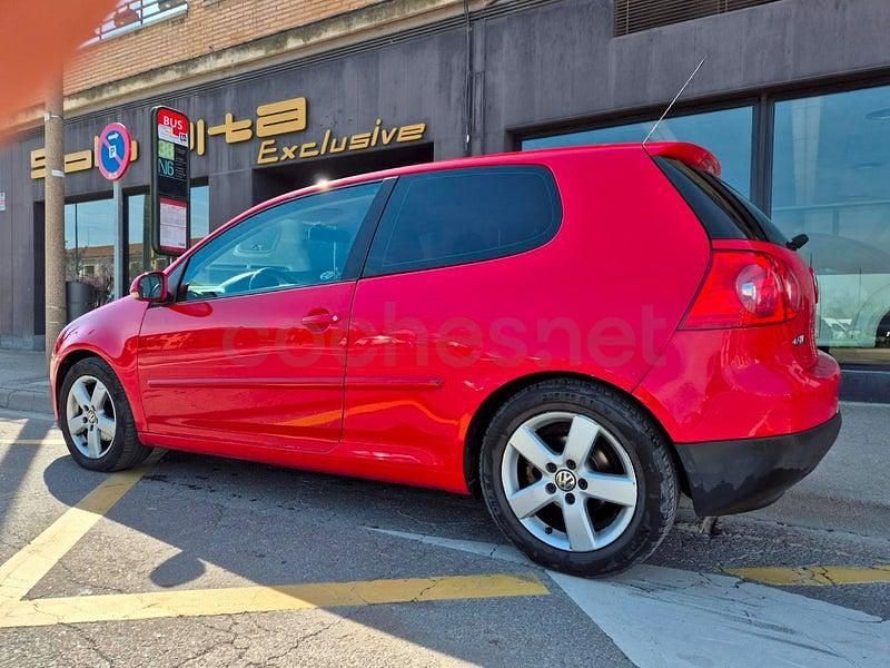 Usado VW Golf V GT 105 CV (77 kW) 2007 Rojo Berlina