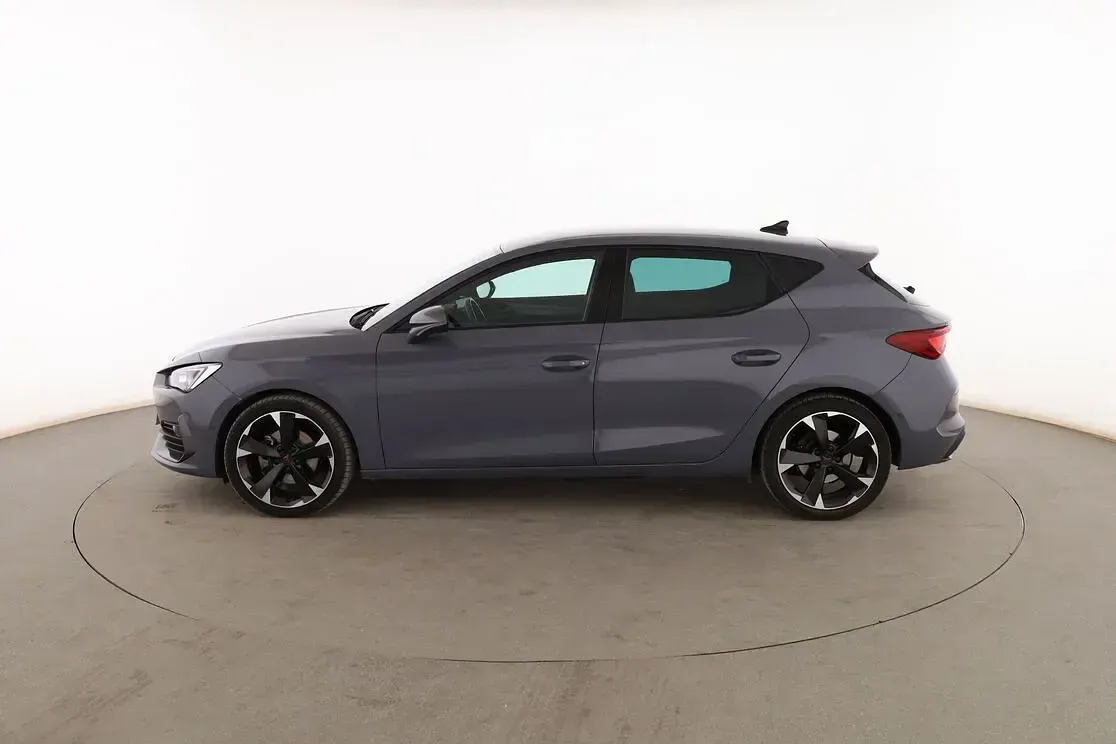 Usado Cupra Leon 150 CV (110 kW) 2024 Gris Berlina