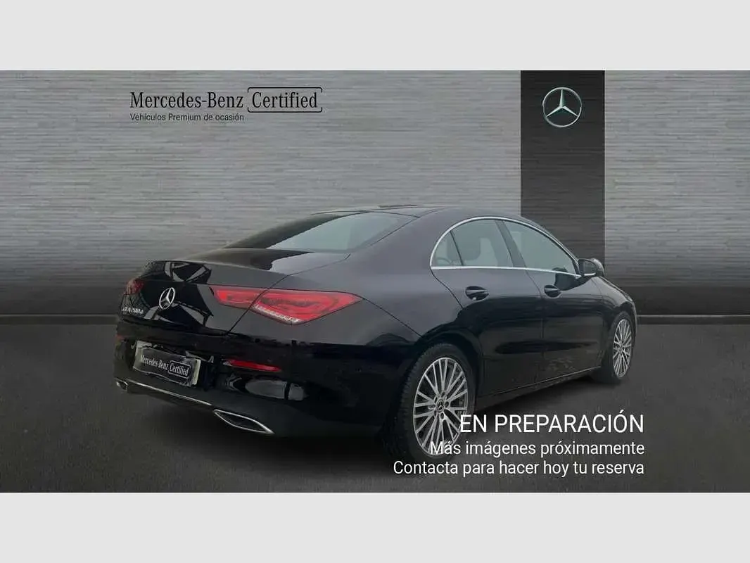 Usado Mercedes CLA200 150 CV (110 kW) 2023 Negro Berlina