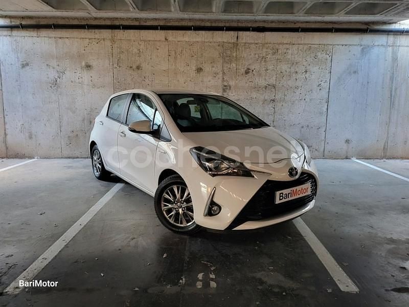 Blanco Usado 2020 Toyota Yaris Hybrid Active Berlina | 13.980 € (Precio justo) - Imagen 1/4