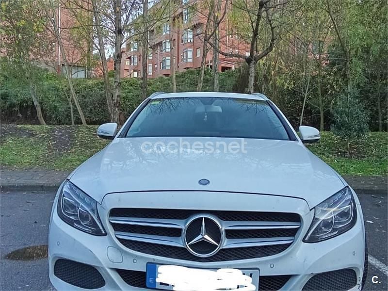 Usado Mercedes C200 136 CV (100 kW) 2015 Blanco Familiar