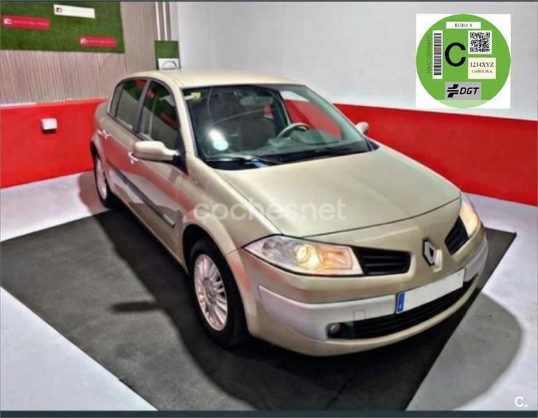 Usado Renault Mégane II Authentique 98 CV (72 kW) 2006 Beige Berlina