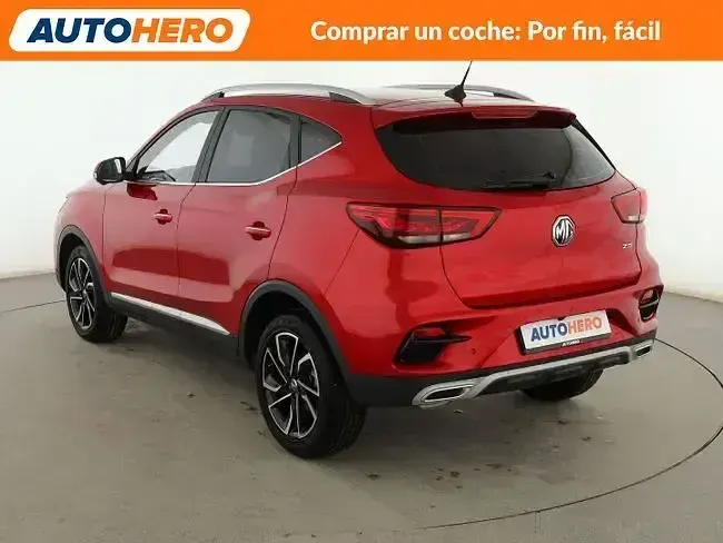Usado MG ZS Luxury 106 CV (77 kW) 2024 Rojo SUV
