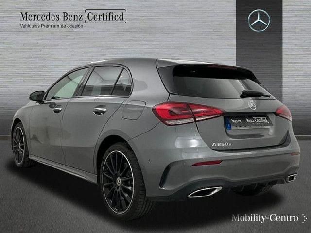 Usado Mercedes A250 218 CV (160 kW) 2023 Gris montaña
