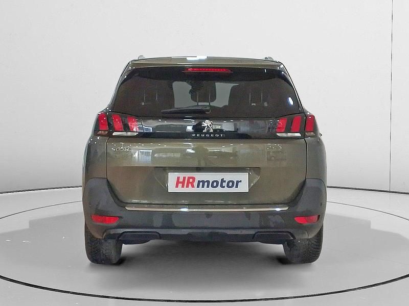 Usado Peugeot 5008 Allure 132 CV (97 kW) 2020 Marrón SUV