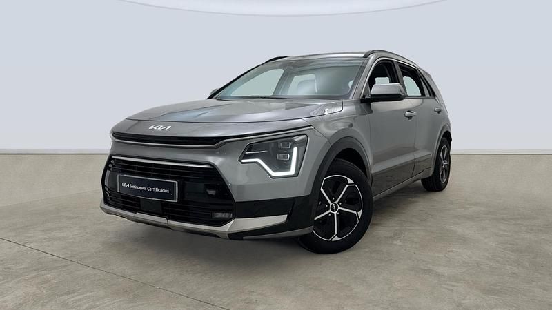 Gris Usado 2024 Kia Niro SUV | 28.125 € (Un poco caro) - Imagen 1/4