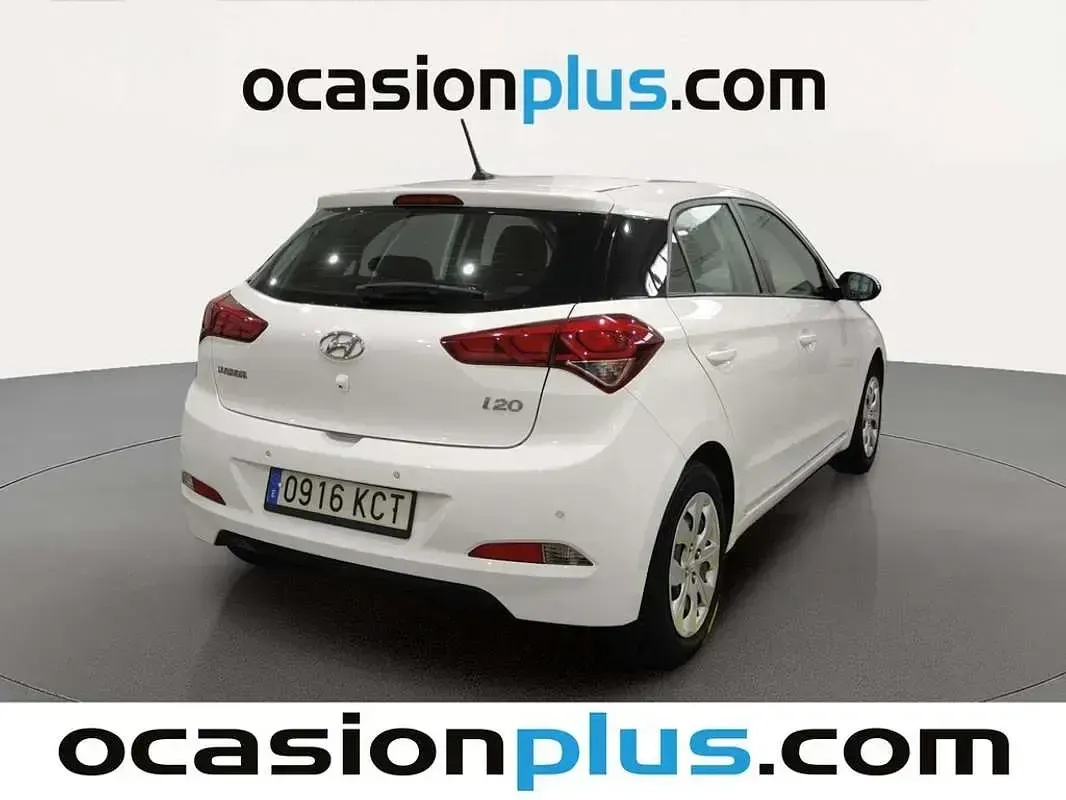 Usado Hyundai i20 84 CV (61 kW) 2017 Blanco Utilitario