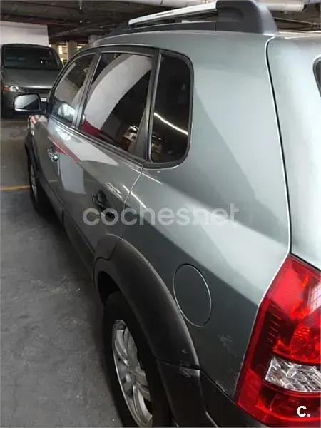 Usado Hyundai Tucson Comfort 141 CV (103 kW) 2006 Gris / plata SUV