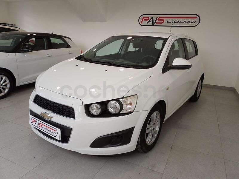 Usado Chevrolet Aveo LS 86 CV (63 kW) 2012 Blanco Berlina