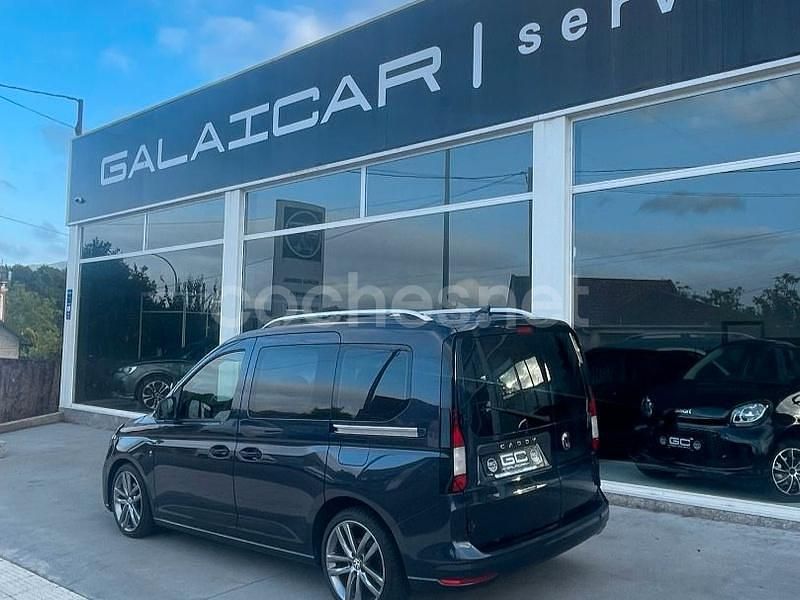 Usado VW Caddy Life 122 CV (89 kW) 2021 Azul Monovolumen
