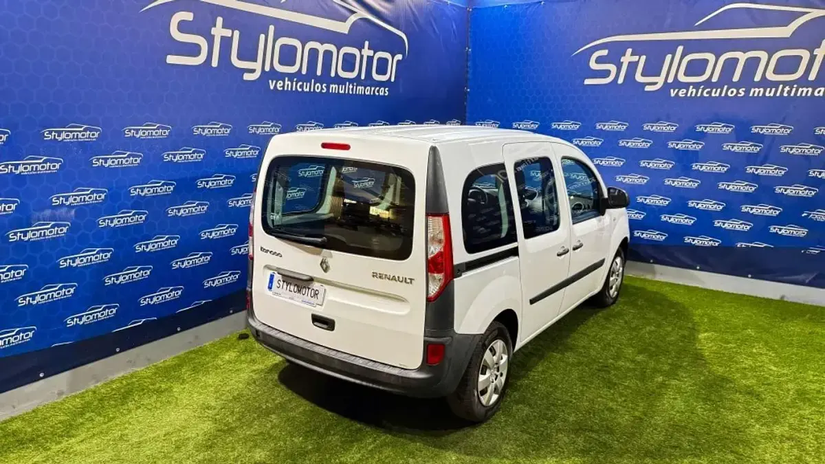 Usado Renault Kangoo 80 CV (58 kW) 2019 Blanco Monovolumen