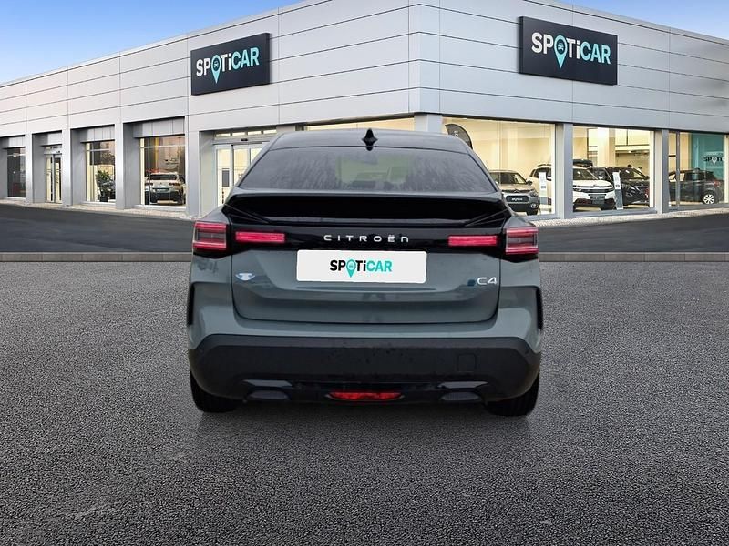 Usado Citroën e-C4 114 kW (156 CV) 2025 Verde Berlina