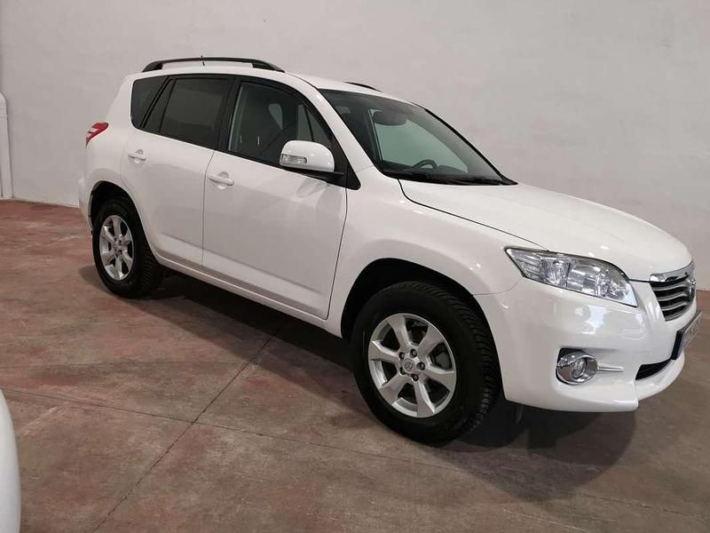Usado Toyota RAV4 Advance 150 CV (110 kW) 2011 Blanco SUV