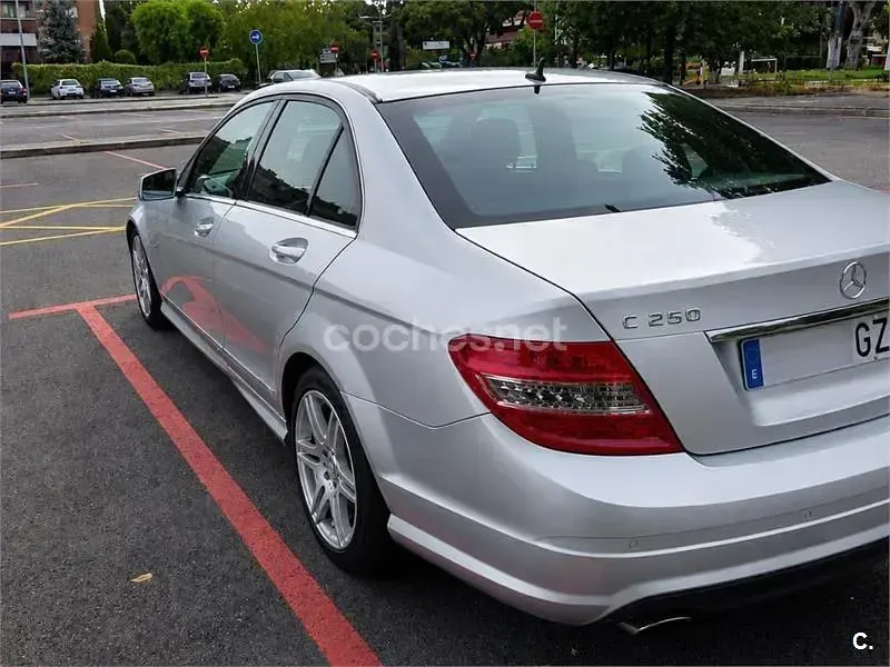 Usado Mercedes C250 Avantgarde 204 CV (150 kW) 2010 Blanco Berlina